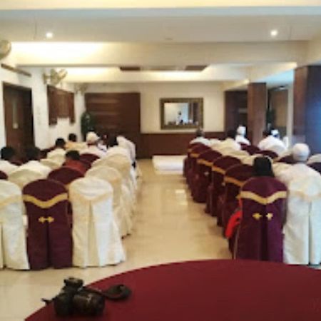 Hotel Sai Saya,Нашик Екстер'єр фото