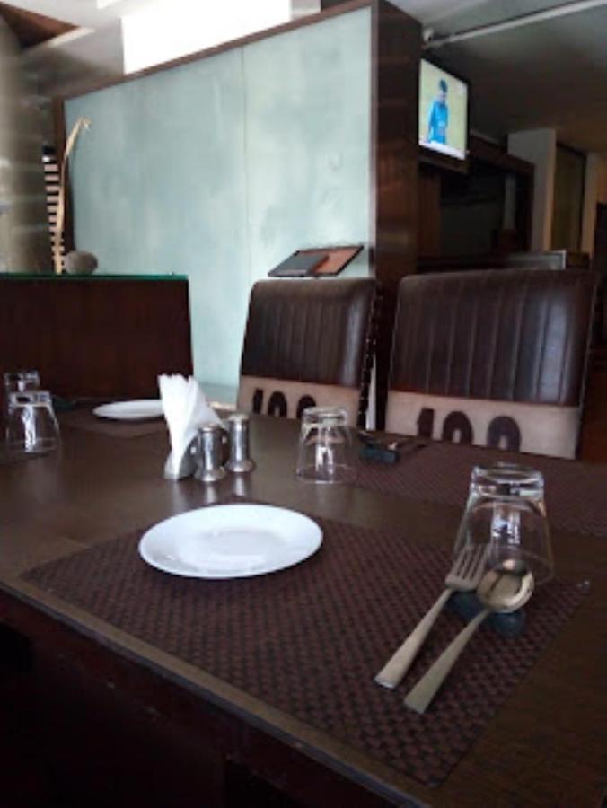 Hotel Sai Saya,Нашик Екстер'єр фото